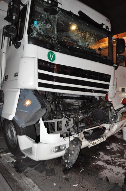 prometna nesreča predor tovornjak gasilci