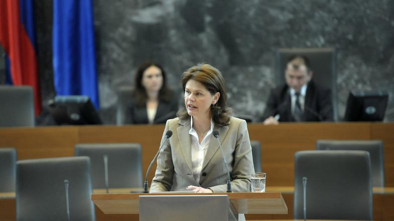 slovenija 20.03.13, Alenka Bratusek, mandatarka, izredna seja DZ, na kateri so  