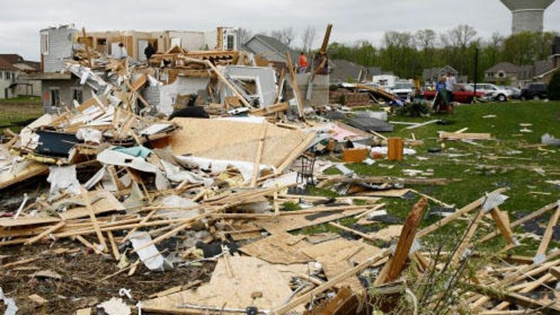 V nedeljo je po Minnesoti divjal tornado, ki je zahteval življenja sedmih ljudi