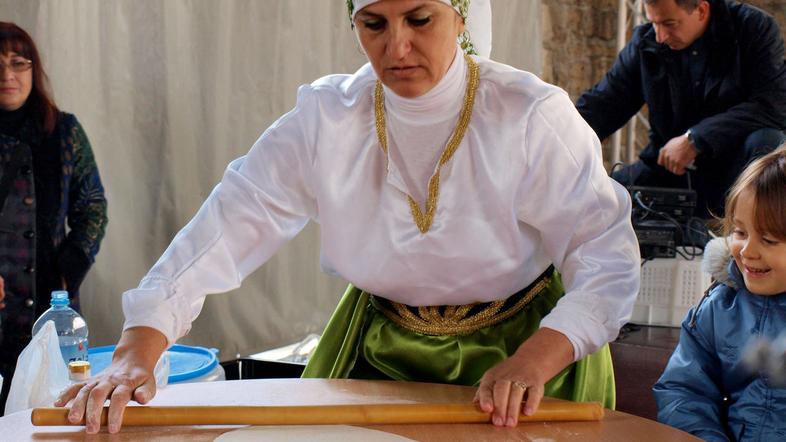 Zelo veliko zanimanja je vzbudila kuharska delavnica priprave pravega bosanskega
