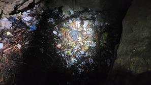 Jama Ukna, planina Krstenica, Bohinj