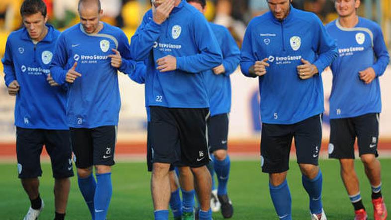 Slovenska reprezentanca se je v Domžalah zbrala v dobrem vzdušju.