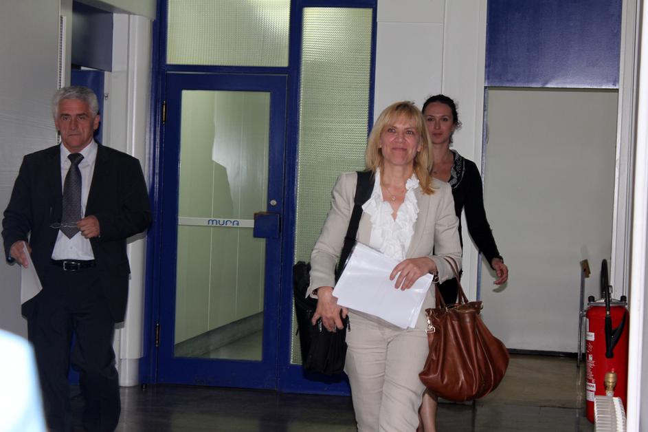 Dražba za prodajo stoodstotnega deleža družbe Mura in partnerji 