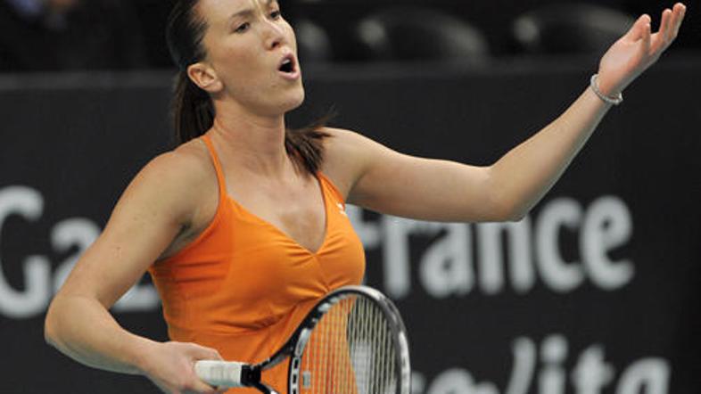 Jeleno Janković moti, da je še niso vprašali, kako skrbi za svojo pričesko.