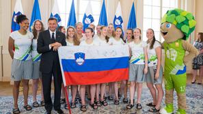 Košarkarice do 18 let, Borut Pahor