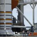 Endeavour še čaka. (Foto: Reuters)