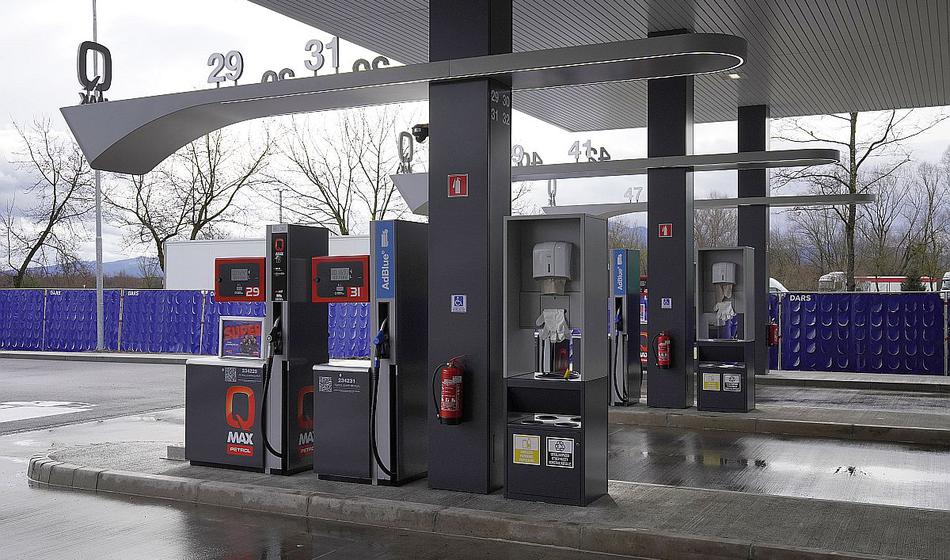 Nov šok pri točenju goriva: Na avtocestah bo gorivo spet dražje
