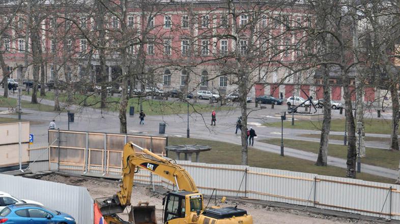 Prebivalci v okolici Kongresnega trga bodo 27 ur brez tople vode. (Foto:) Dejan 