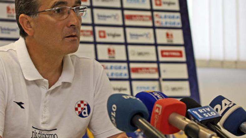 Branko Ivanković je v Domžalah stopil pred slovenske novinarje.