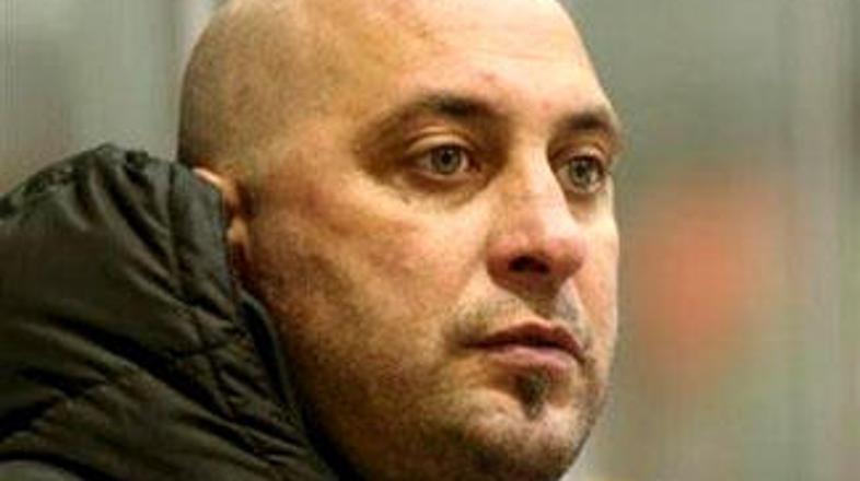 Toni Tišlar danes dela z jeseniškim podmladkom.