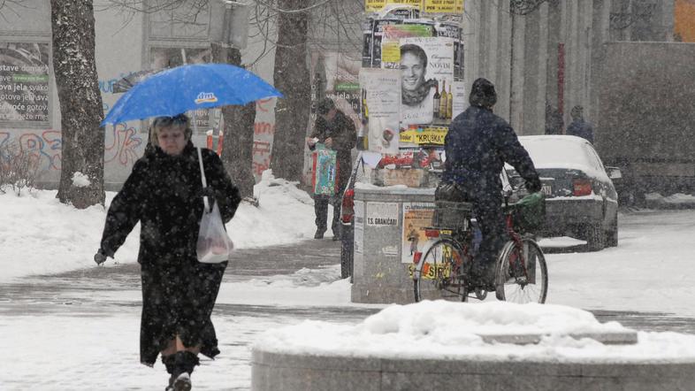 Tako je včeraj sneg pobelil Slavonski Brod. (Foto: Pixell)