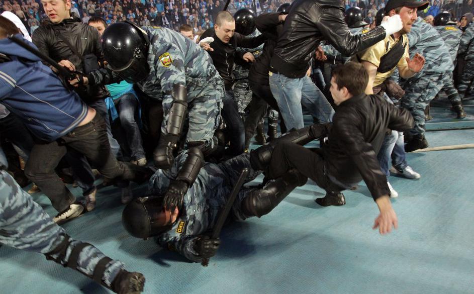 zenit prvak 2012 rusija navijači