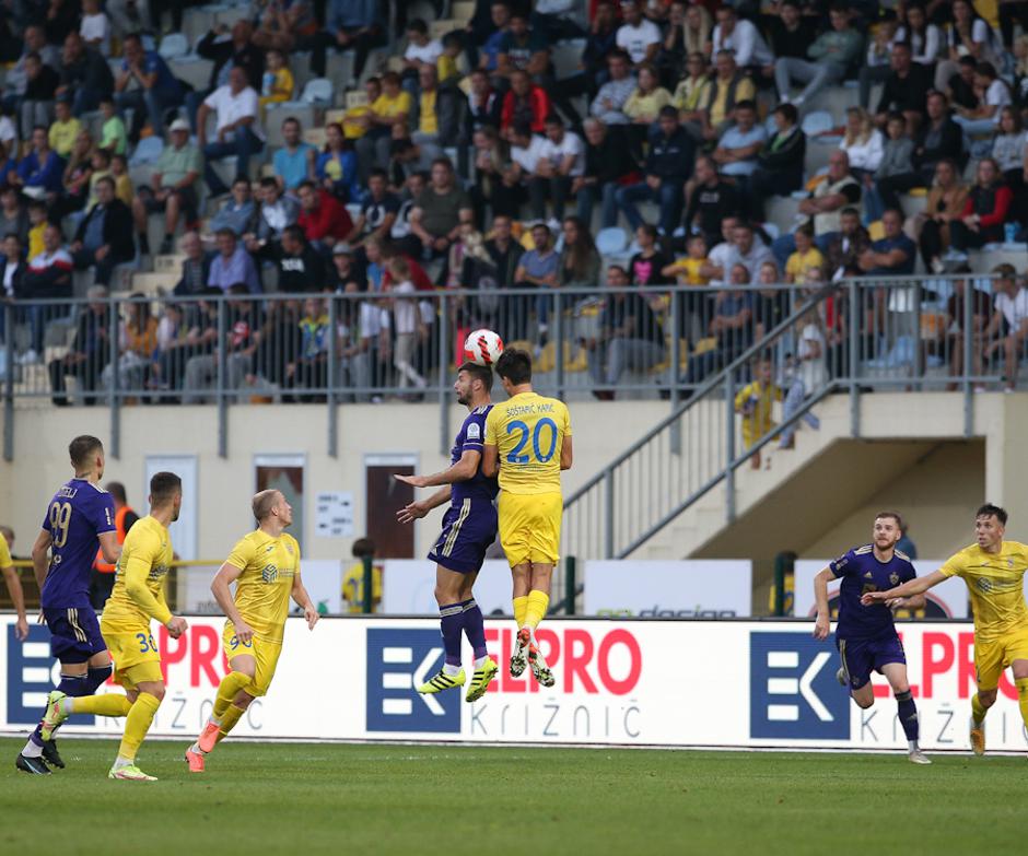 NK Domžale NK Maribor | Avtor: Reševalni pas/Twitter