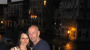 Prekmurec, ki že nekaj let biva v Ljubljani, nam je zaupal, da sta z drago prepe