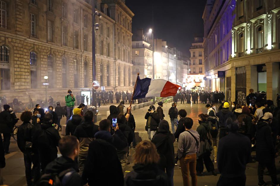 Francija Pariz protesti pokojninska reforma