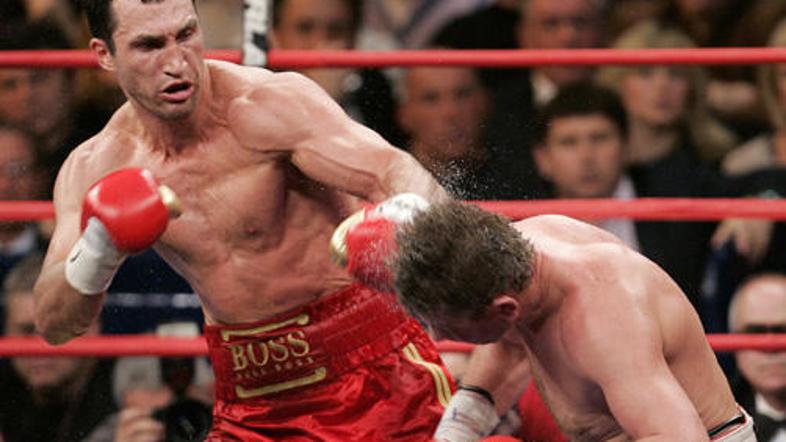 Vladimir Kličko z Sultanom Ibragimovim ni imel nikakrših težav.