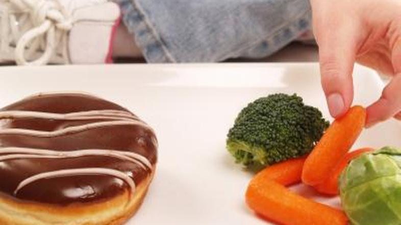 Naučite svojega otroka zdravih prehranjevalnih navad.