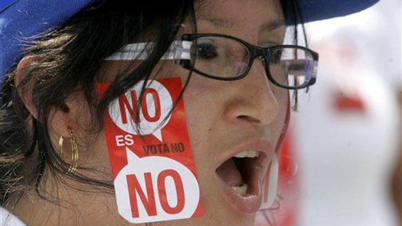 Več kot 600.000 Venezuelčanov je protestiralo proti ustavnim spremembam.