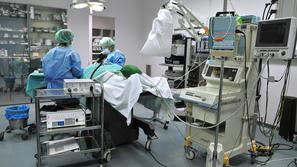 9 medicincev se je prijavilo na razpisane specializacije, kar 144 mest pa je ost