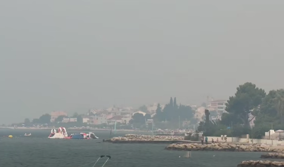 Hrvaška zavita v dim, težko je dihati, požara pa nikjer