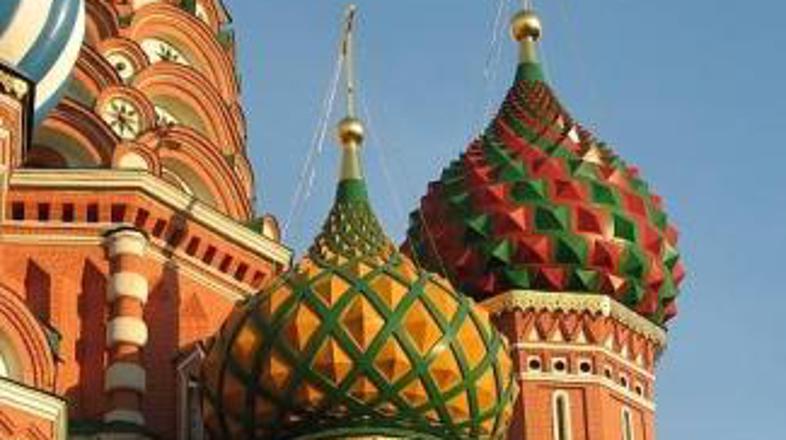 Moskva se od razpada Sovjetske zveze hitro spreminja in razlike med bogatimi in 