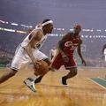 Pierce in James nista imela svojega večera, pač pa ga je z 28 točkami imel Garne