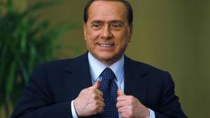 Berlusconi si lahko po današnji odločitvi malce oddahne, a ne povsem, saj bodo s
