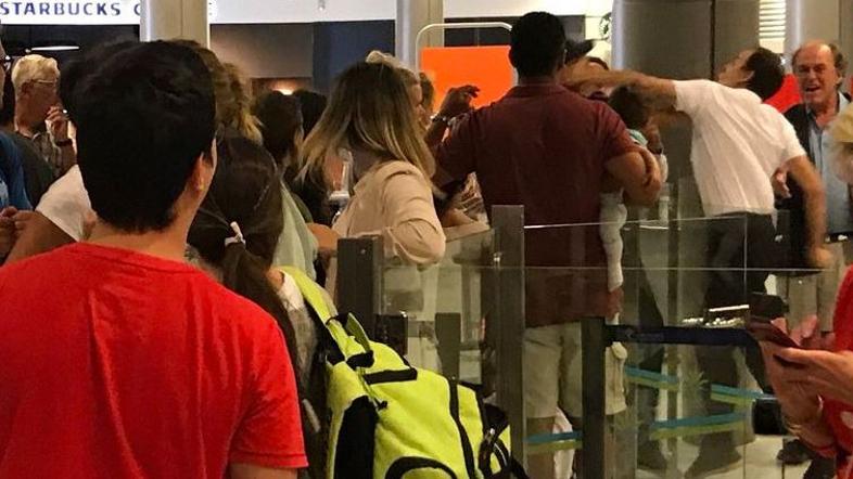 Incident na letališču