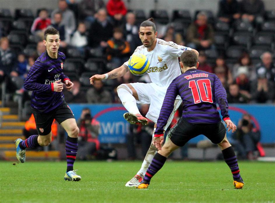 Chico Flores Wilshere Koscielny Swansea City Arsenal pokal FA FA Cup prva tekma