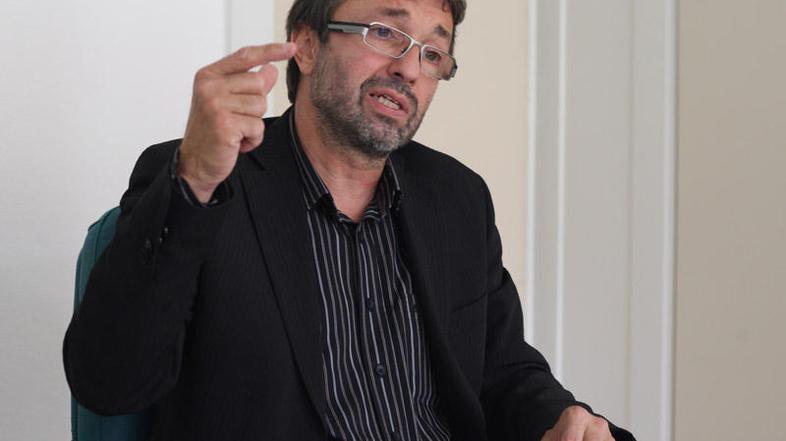 Vrhovni sodnik Miodrag Đorđević je tudi eden izmed sodnikov, ki so vložili tožbo