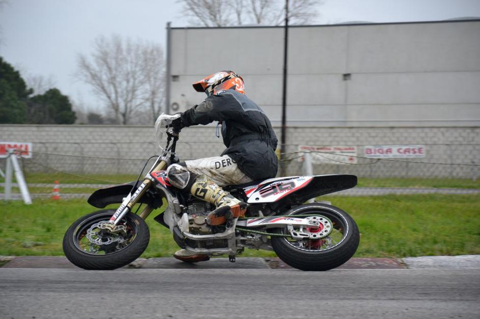 Supermoto