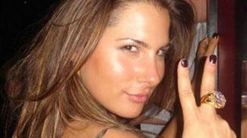 V svoji spletni predstavitvi Duprejeva pravi, da je v New York prišla, da bi gra