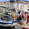 Ladja italijanskih ribičev je bila ustavljena domnevno zaradi krivolova v zaščit