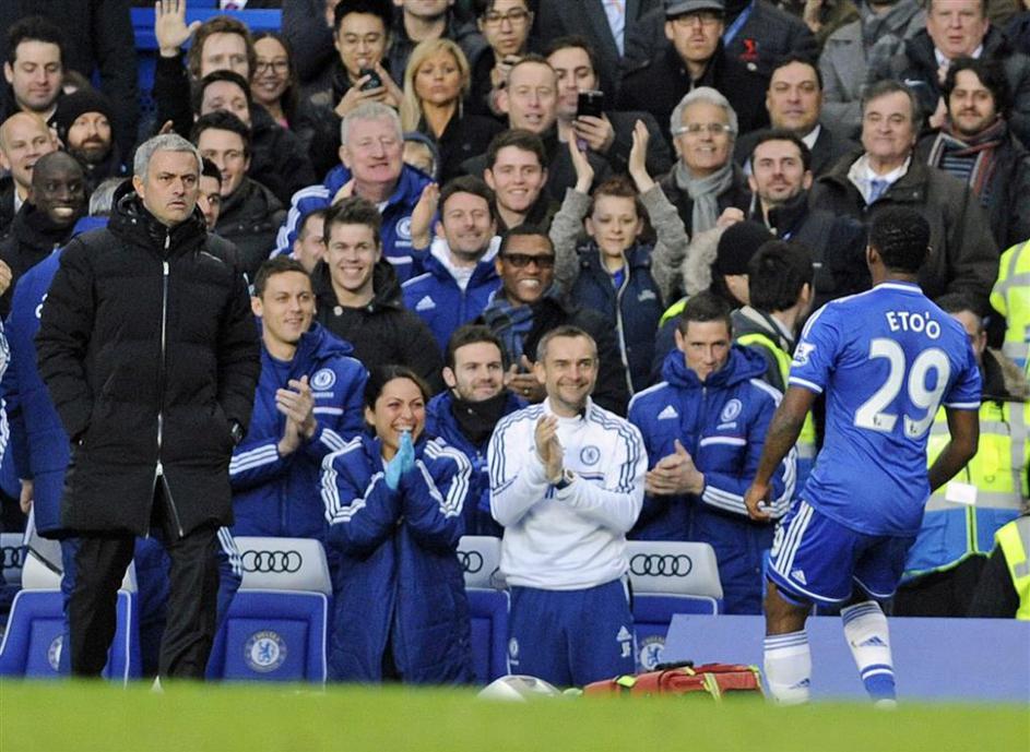 Eto'o Mourinho Carneiro Matić Mata Torres Chelsea Manchester United Premier Leag