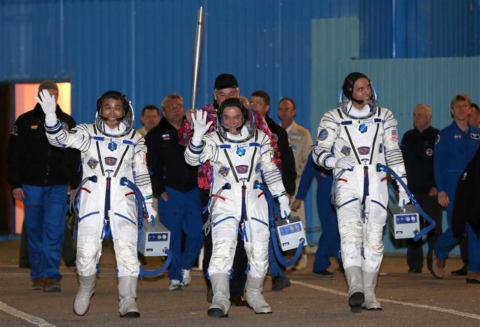 Kazahstan Baikonur Bajkonur olimpijske igre plamenica v vesolje