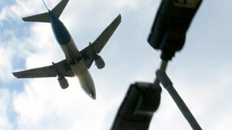 Nihče od potnikov in članov posadke ni bil poškodovan. Slika je simbolična.