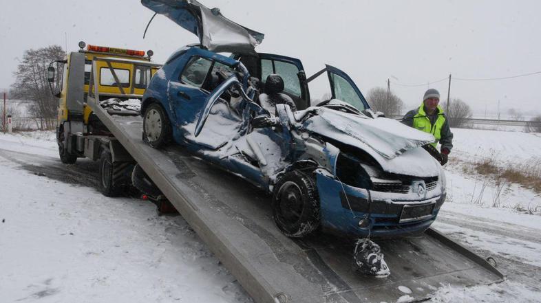 Poškodbe voznika so bile prehude. (Foto: Barbara Bradač)