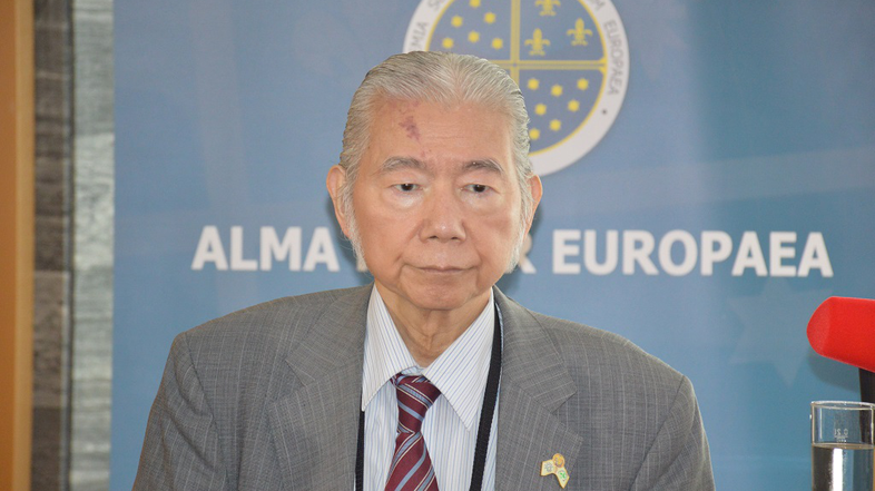 Yoshiaki Omura