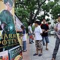 Tudi sedma knjiga o Harryju Potterju se v Vietnamu odlično prodaja.
