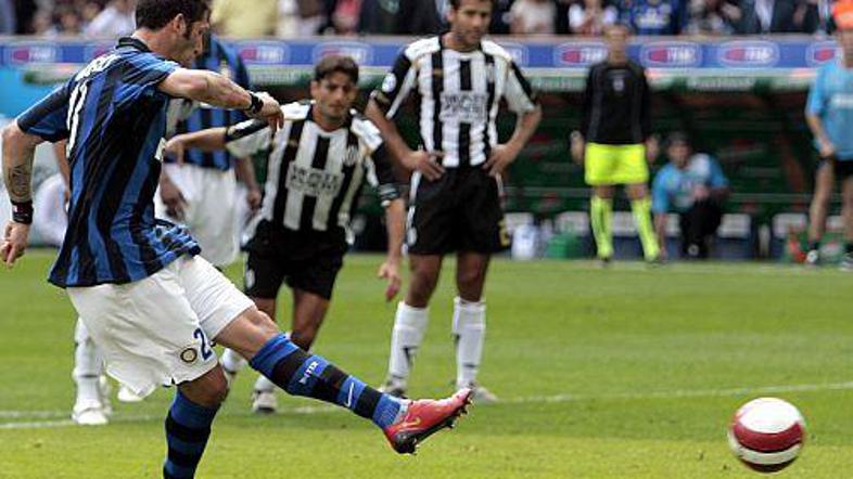 Marco Materazzi se je jezil po zapravljeni 11-metrovki.