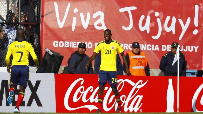 Adrian Ramos (desno)