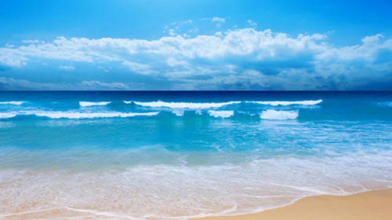 Namesto ležanja na plaži nekateri Rusi raje izberejo nevarne pustolovščine.