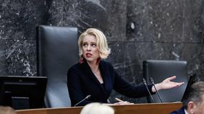 interpelacija Boštjan Poklukar, Urška Klakočar Zupančič