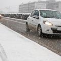 Slovenija 24.01.2014 sneg, zima, zasnezeni plocniki, promet, avto; foto:Sasa Des