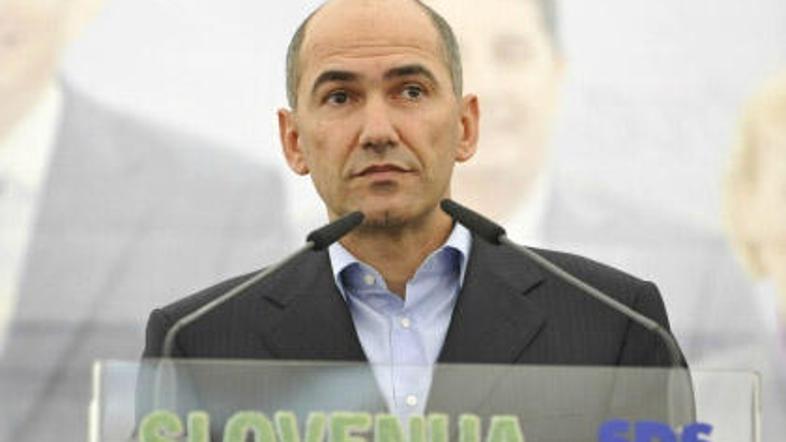 Evropske volitve so prva stopnica k drugi republiki, je dejal Janez Janša.