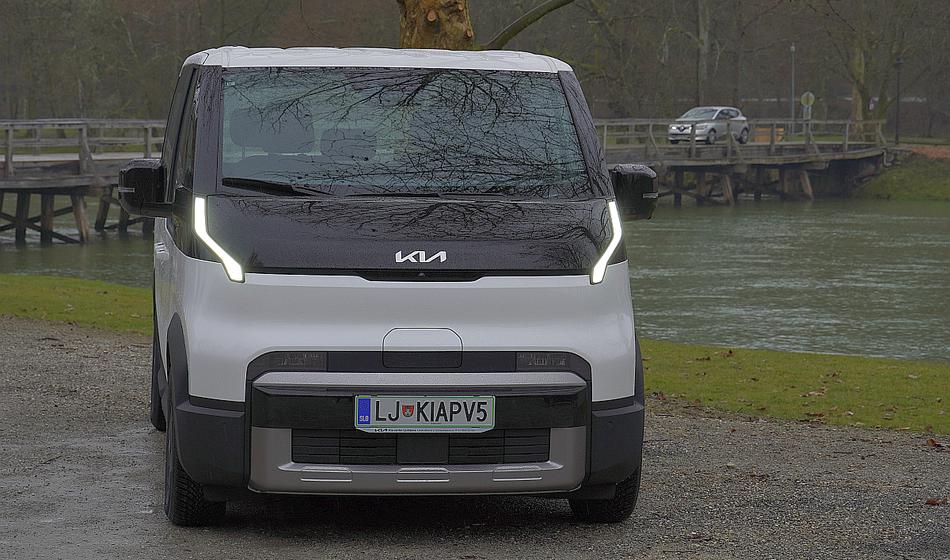 Korejski električni delavci so se pripeljali v Slovenijo