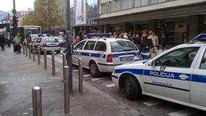 Včeraj popoldan so ob prometni konici policisti na Slovenski cesti storili cel k