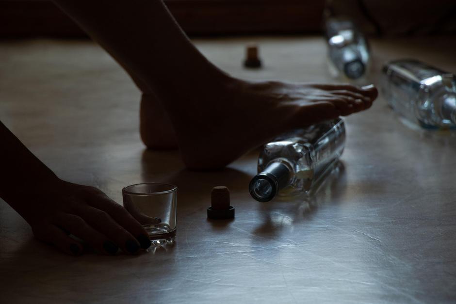 steklenica, alkohol | Avtor: Profimedia