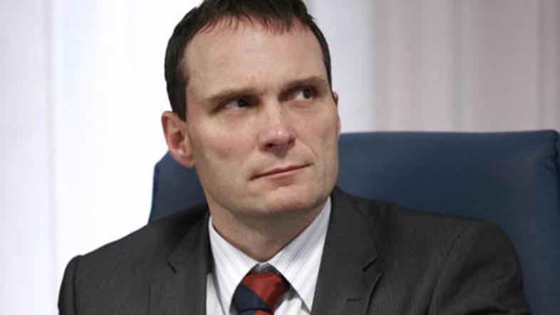 "V kar nekaj primerih je sodišče odločilo, da so odločbe zavoda o vrnitvi preveč