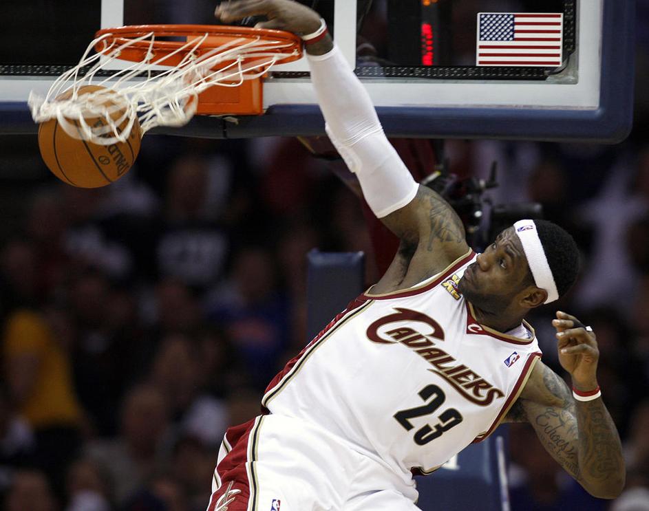 NBA končnica 2010 Cleveland Cavaliers Chicago Bulls LeBron James zabija